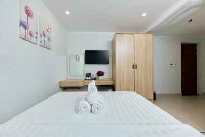 Cherry Airport Hotel and Apartment 2 – Photos 14